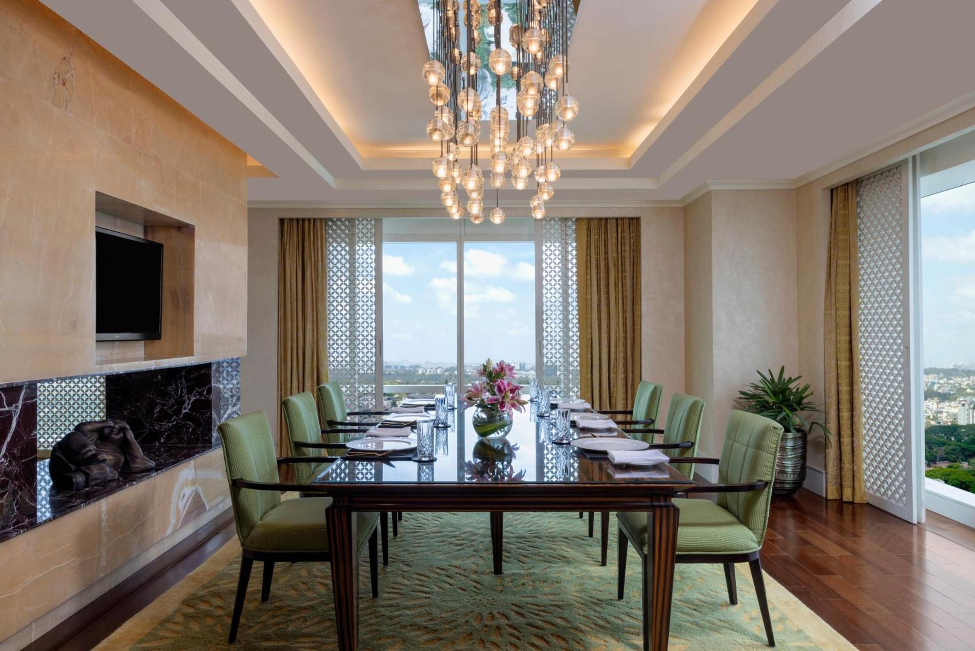 The Ritz - Carlton, Bangalore Exterior foto
