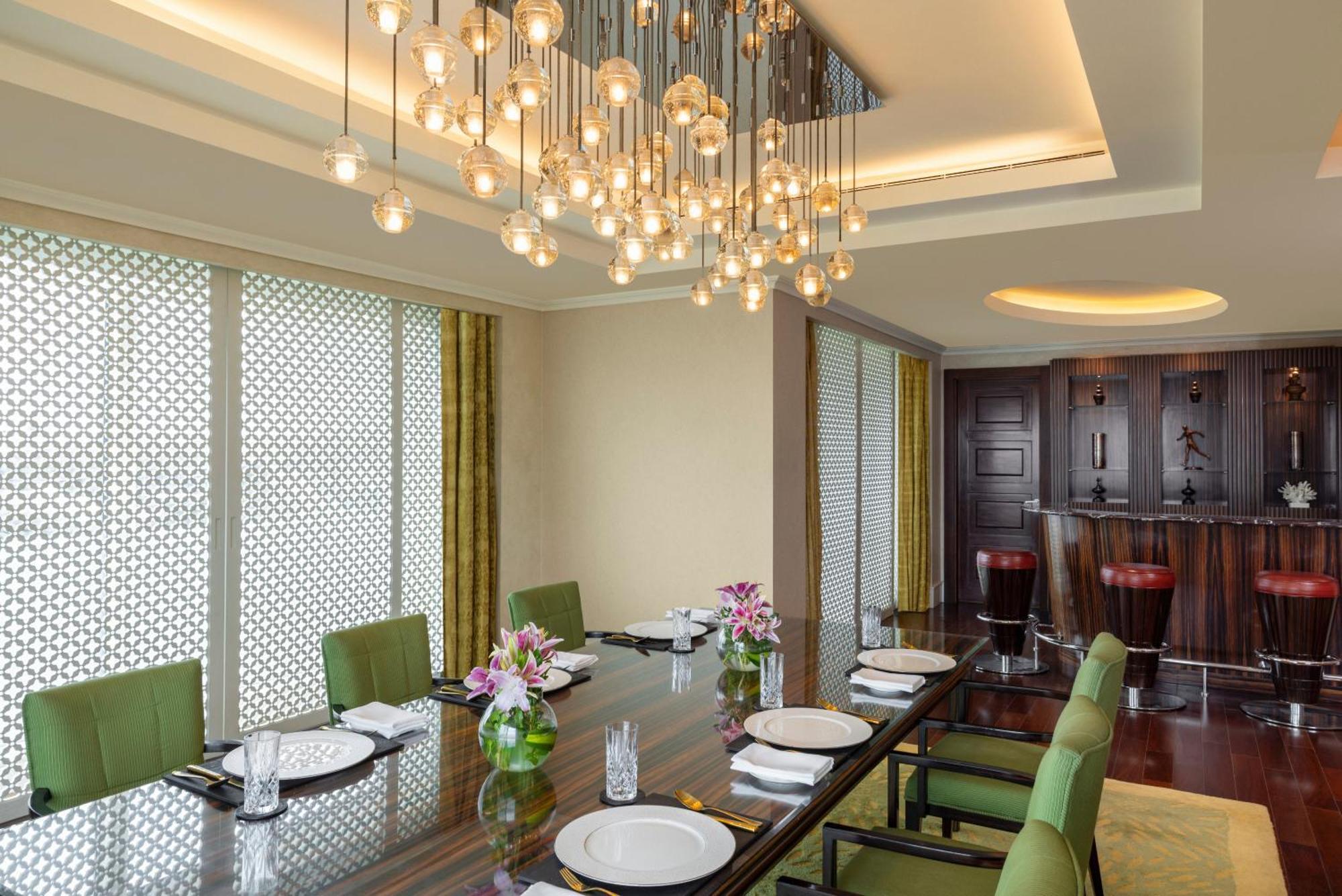 The Ritz - Carlton, Bangalore Exterior foto
