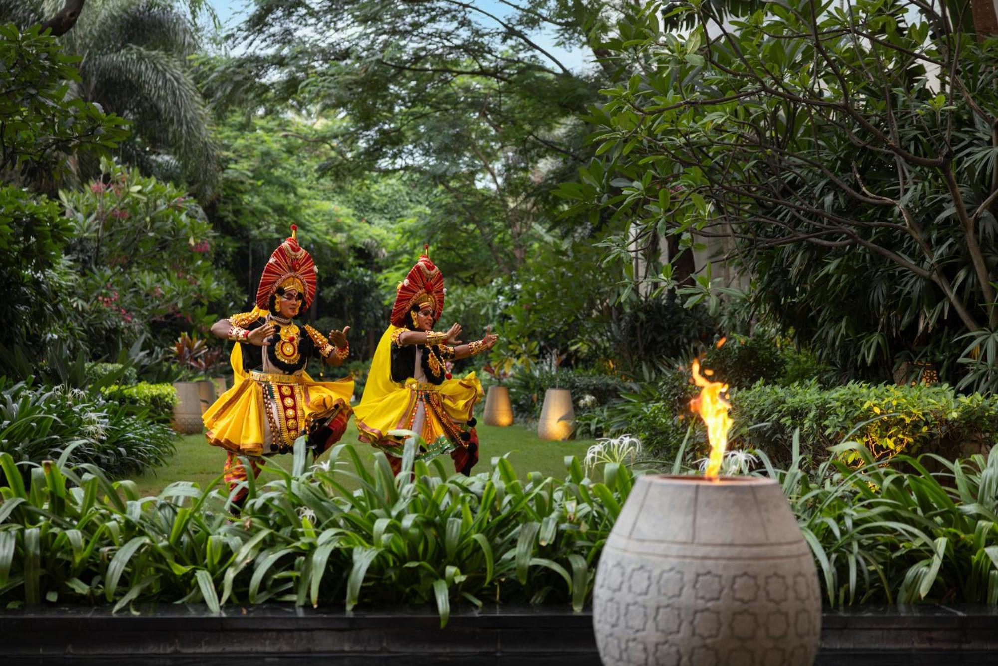 The Ritz - Carlton, Bangalore Exterior foto