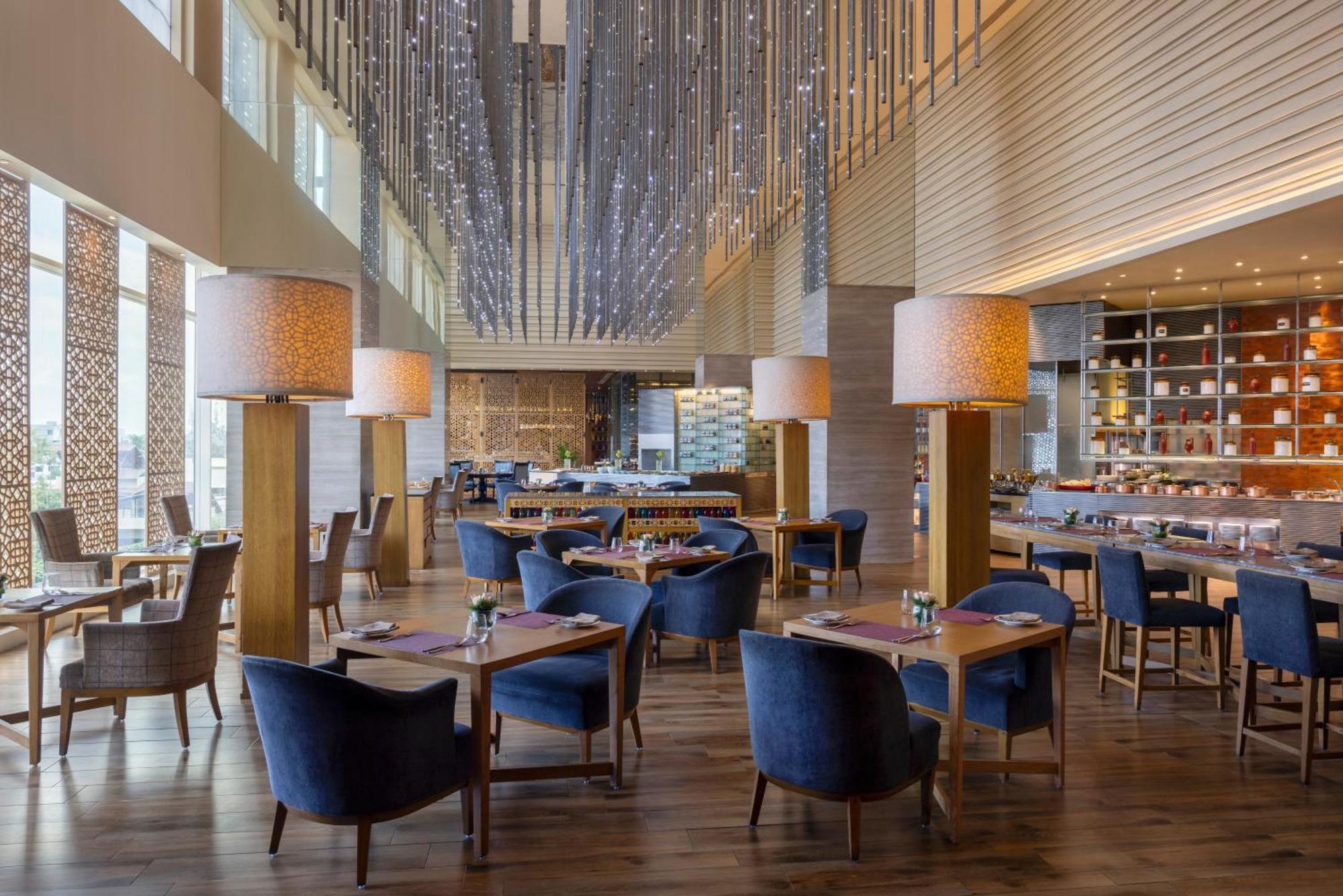 The Ritz - Carlton, Bangalore Exterior foto