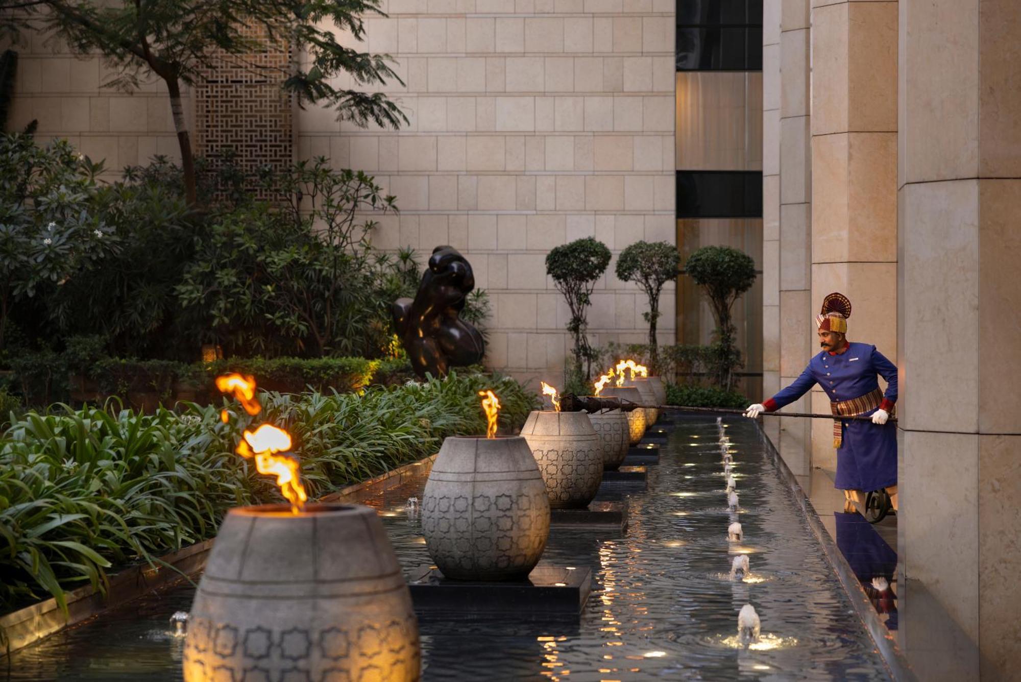 The Ritz - Carlton, Bangalore Exterior foto