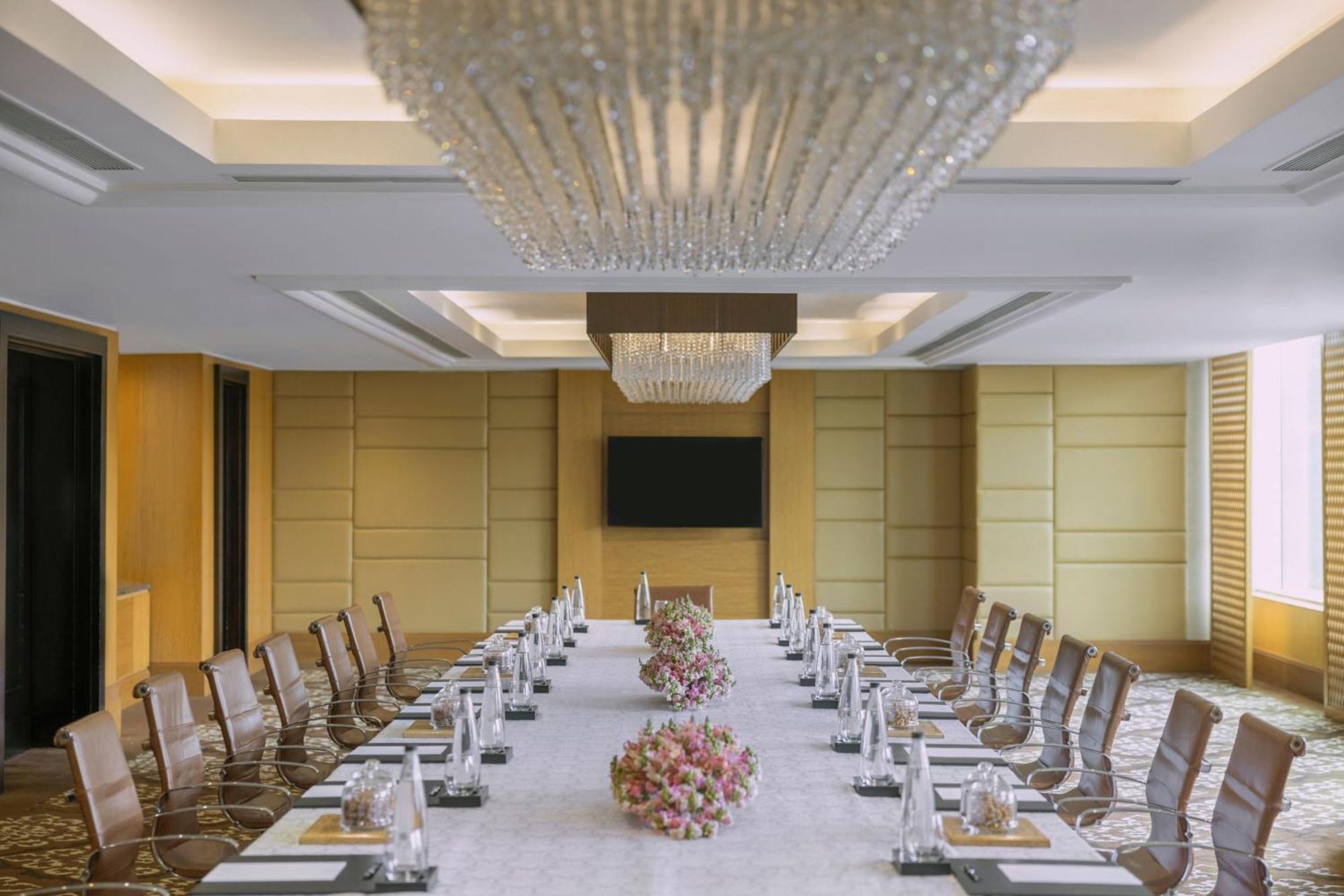The Ritz - Carlton, Bangalore Exterior foto