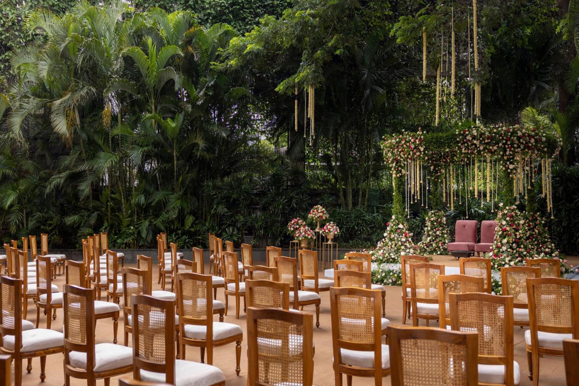 The Ritz - Carlton, Bangalore Exterior foto