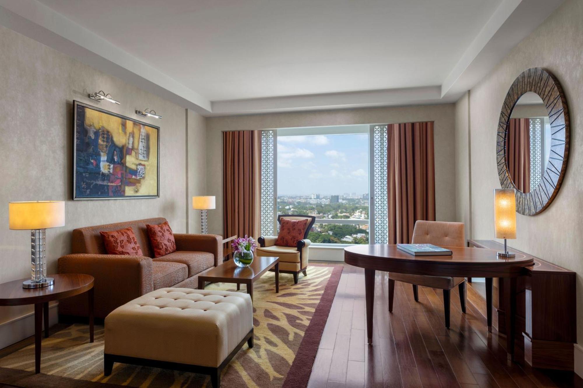 The Ritz - Carlton, Bangalore Exterior foto